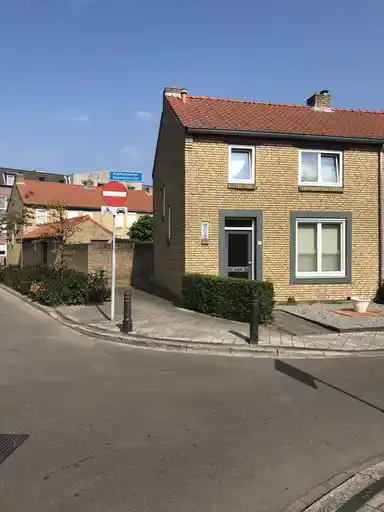 80m2 house to rent for 1350€/month in Aalmoezenier Roumenstraat, Maastricht