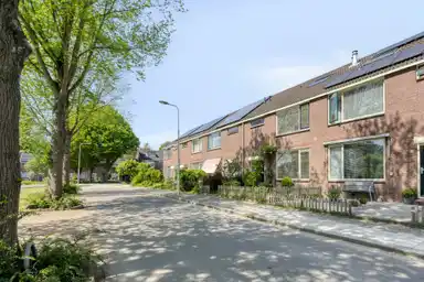 100m2 house to rent for 2295€/month in Blommesteinsingel, Gouda