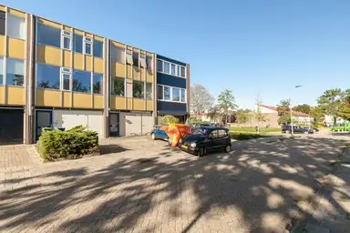 127m2 house to rent for 1075€/month in Bruggemanlanden, Enschede