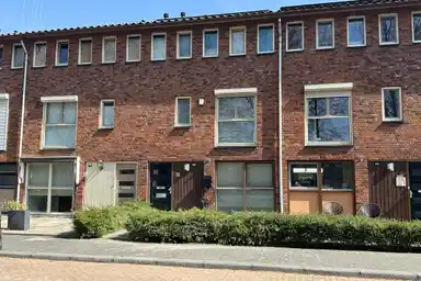 117m2 house to rent for 2950€/month in Carel Willinksingel 328, Rotterdam