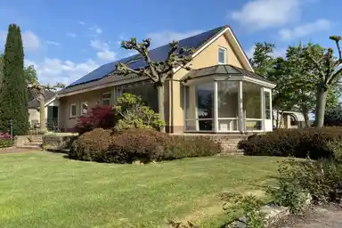 224m2 house to rent for 3700€/month in Oegstgeesterweg 204, Rijnsburg