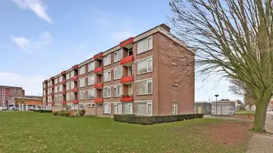 83m2 apartment to rent for 1024€/month in Jozef Israëlsstraat, Almelo