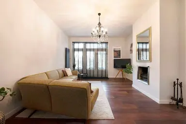 113m2 apartment to rent for 2250€/month in Badhuislaan, Hilversum