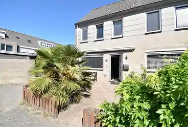 104m2 house to rent for 2450€/month in Cornelis Edelmanstraat, Purmerend