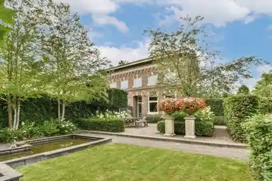 208m2 house to rent for 5000€/month in Houtvaartpad, Haarlem