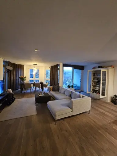 15m2 room to rent for 927€/month in Van Hallstraat 647, Amsterdam