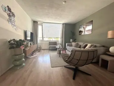 73m2 apartment to rent for 865€/month in Adelbert van Scharnlaan, Maastricht