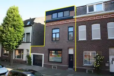 185m2 house to rent for 2250€/month in Limbrichterweg, Sittard