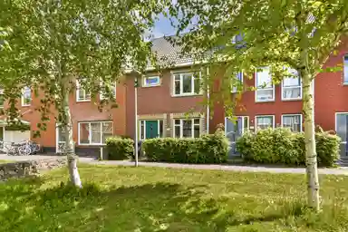 128m2 house to rent for 2200€/month in Freyjaplantsoen 55, Almere