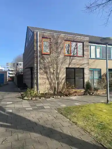 135m2 house to rent for 2250€/month in Hollywoodlaan 230, Almere