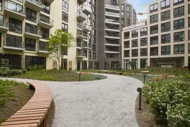 137m2 apartment to rent for 4500€/month in Dudokstraat 102, Hoofddorp