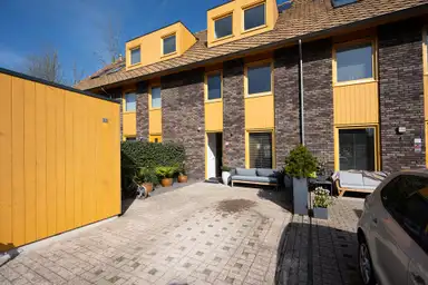 130m2 house to rent for 2950€/month in Noorderduinstraat 225, Almere