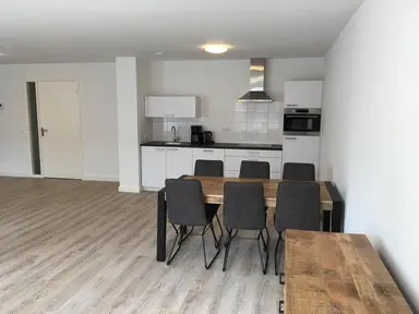 153m2 apartment to rent for 1650€/month in Piet Heinstraat, Enschede