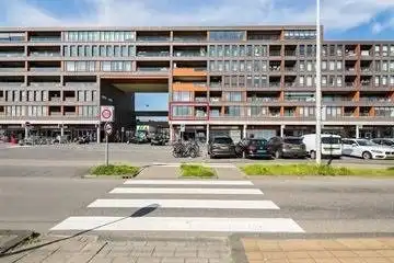 96m2 apartment to rent for 3000€/month in Pieter Calandlaan, Amsterdam