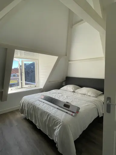 90m2 room to rent for 1300€/month in Nieuwe Rijn 45, Leiden