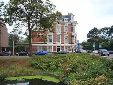 44m2 apartment to rent for 605€/month in Koningin Emmakade, The Hague
