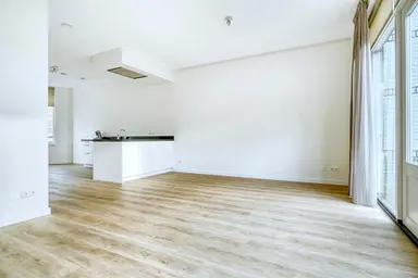 181m2 house to rent for 4000€/month in Markgraaflaan 52, The Hague