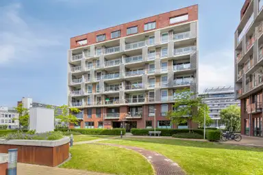 134m2 apartment to rent for 1800€/month in Ronsseweg 688, Gouda