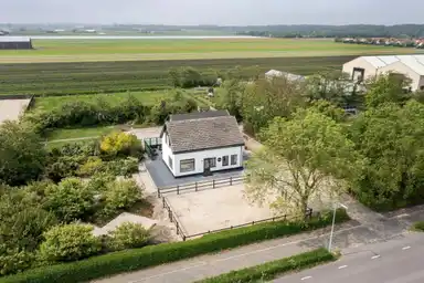 138m2 house to rent for 3499€/month in Schulpweg 129a, Noordwijk