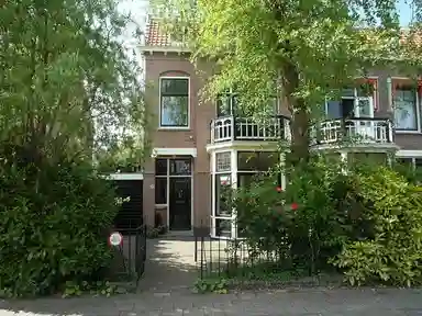 180m2 house to rent for 3150€/month in Heemskerkstraat, Delft