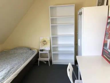 14m2 room to rent for 525€/month in Westduinweg, The Hague