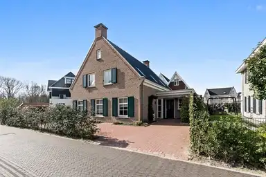 232m2 house to rent for 5000€/month in Oostmadeweg 50, The Hague