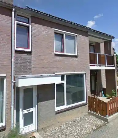 110m2 house to rent for 900€/month in Zeskant, Heerlen