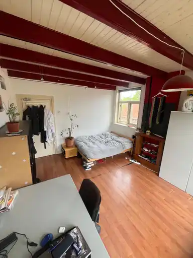16m2 room to rent for 550€/month in Voorstraat 9, Delft