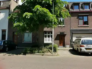 142m2 house to rent for 550€/month in Volksplein 43, Maastricht