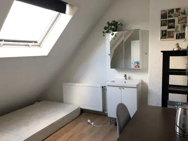 13m2 room to rent for 350€/month in Bergen op Zoomstraat 16, Eindhoven