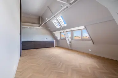 107m2 apartment to rent for 2995€/month in Van Arembergelaan 189, Voorburg