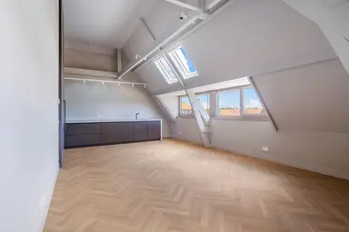 107m2 apartment to rent for 2995€/month in Van Arembergelaan, Voorburg
