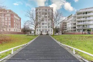 107m2 apartment to rent for 2750€/month in Burgemeester De Monchyplein 227, The Hague