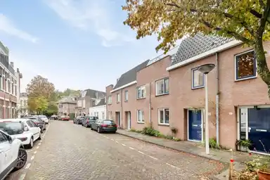 110m2 house to rent for 2750€/month in Witte Rozenstraat, Leiden