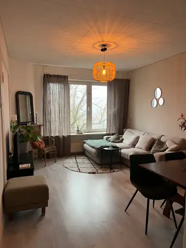 95m2 room to rent for 950€/month in Vrijheidslaan 83-2, Amsterdam