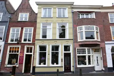 136m2 apartment to rent for 2695€/month in Rapenburg 13, Leiden