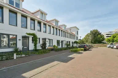 130m2 house to rent for 2725€/month in Tulpstraat, Eindhoven