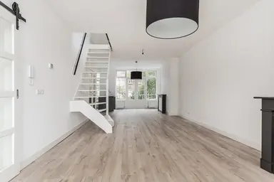 108m2 apartment to rent for 2250€/month in Insulindestraat 293, Rotterdam