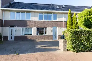 117m2 house to rent for 1895€/month in Rigastraat 16, Lelystad