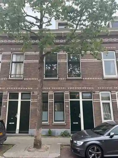 137m2 house to rent for 2650€/month in Louwerslootstraat, Rotterdam