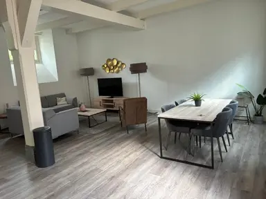 90m2 apartment to rent for 2300€/month in Noordeinde, Leiden