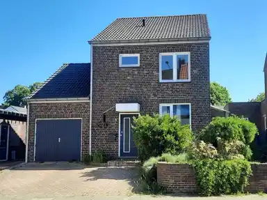 135m2 house to rent for 1300€/month in Provincialeweg 11A, Limbricht