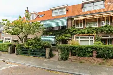 166m2 house to rent for 3350€/month in Vlietenburgstraat, Voorburg