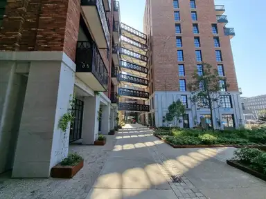 76m2 apartment to rent for 2325€/month in Abraham Tuschinskistraat, Rotterdam