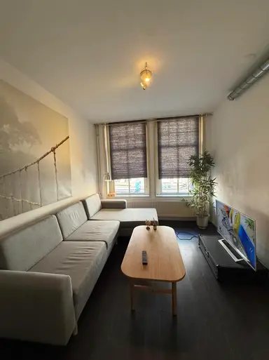 60m2 room to rent for 1250€/month in Lange Leidsedwarsstraat 88A, Amsterdam