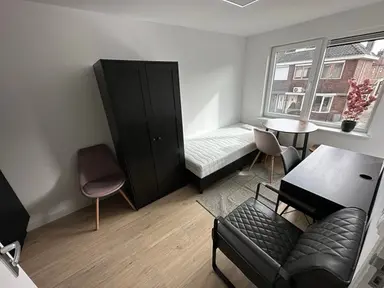 18m2 room to rent for 750€/month in Lindestraat, Enschede