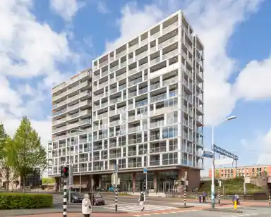 40m2 apartment to rent for 1161€/month in Waldorpstraat 215, The Hague