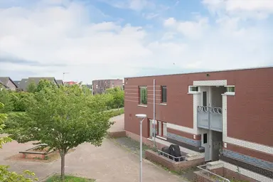 94m2 house to rent for 1995€/month in James Cookroute 49, Almere