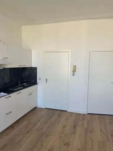 22m2 studio to rent for 990€/month in Valkenboslaan, The Hague