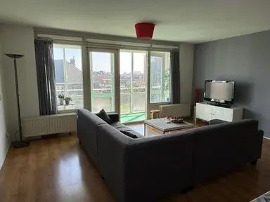100m2 apartment to rent for 2295€/month in Zwolsestraat, The Hague